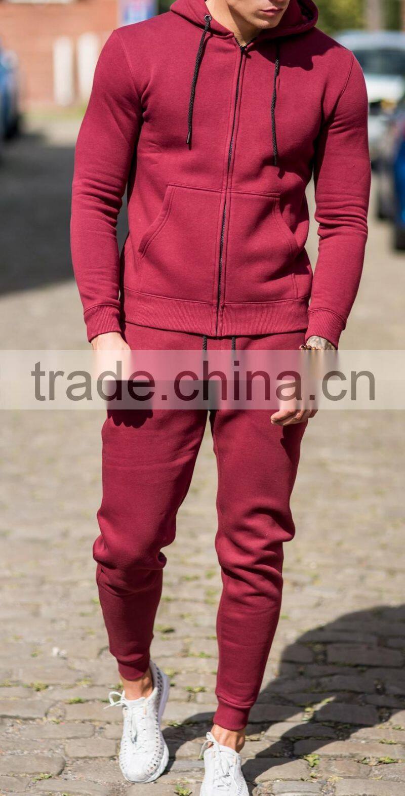 latest design tracksuit for men/China custom cotton slim fit fleece plain tracksuit