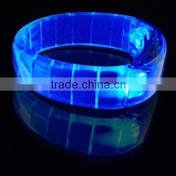 2014 wholesale led glowing bracelet