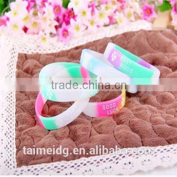 Cheap price fluorescent silicone wristband