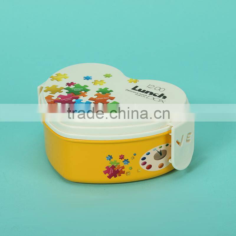 Heart shaped plastic tiffin lunch box / bento box for children