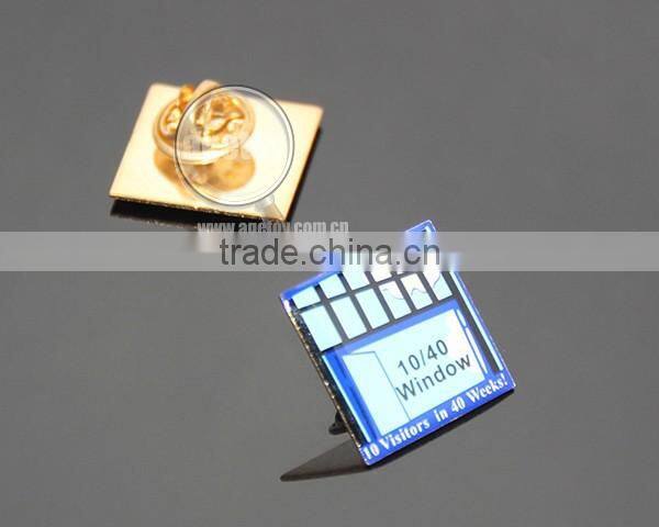 4 Colors Printing With Epoxy Coated Brass Plated Gold Color Emblem Custom Metal Pin Badge