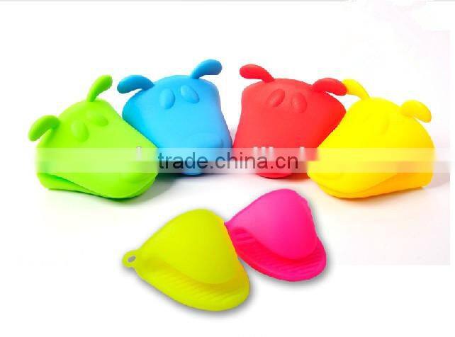 eco-friendly cute design silicone heat resistant oven mitts