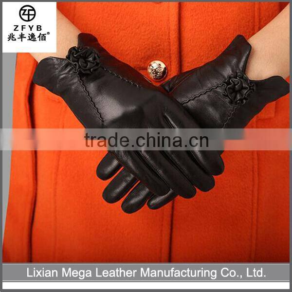 China new design popular Ladies Sheepskin Leather Glove