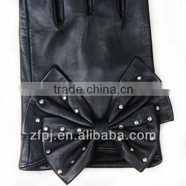 Sex short leather gloves with rivet for ladies