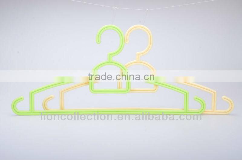 LEC-P5003 clear plastic hanger