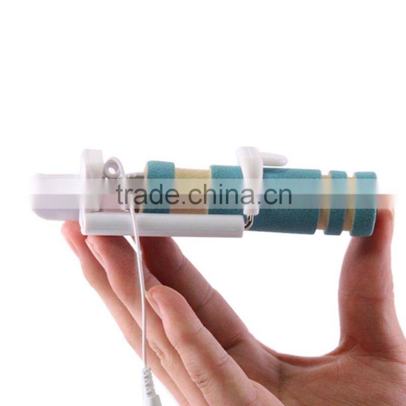 2015 hot in pocket mini selfie stick with wired