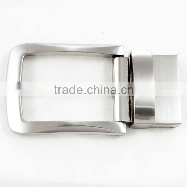 2015 new design pin turning belt buckle