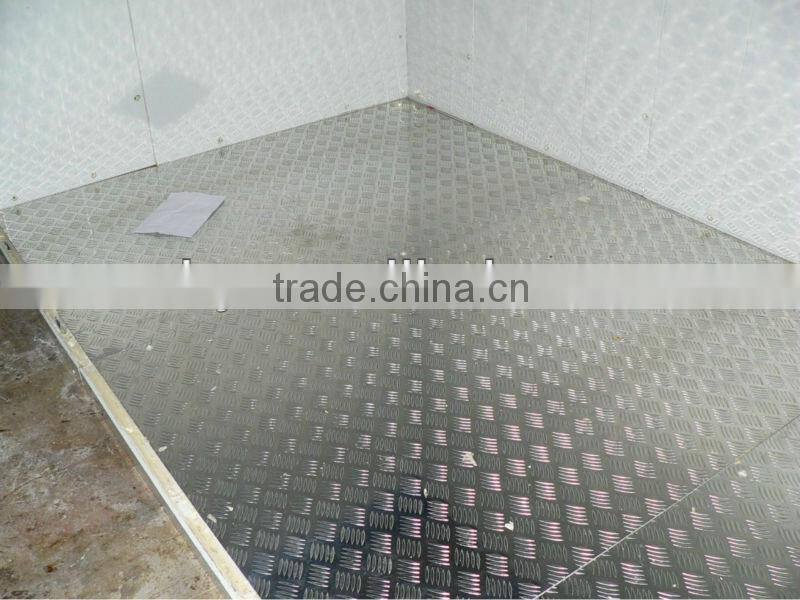 walk in cooler for beverage dispay