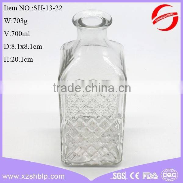 Hot sale square shaped empty aroma reed diffuser glass bottles with cork decorative glass jar for home