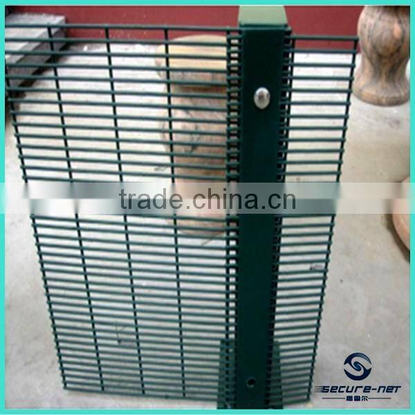 Anti-climb welded mesh panel fence for prison high security