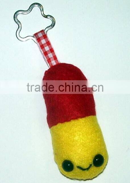 New product hotsale fashion wholesale alibaba stuffed cute key ring promotional craft polyester felt pill keychain made in China