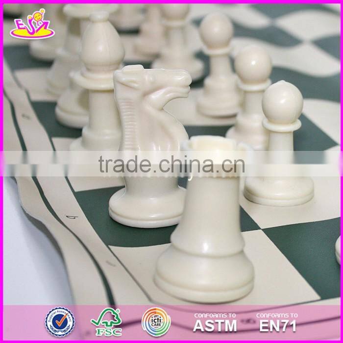 2017 Manufacturer of portable wooden travel chess set for sale W11A057