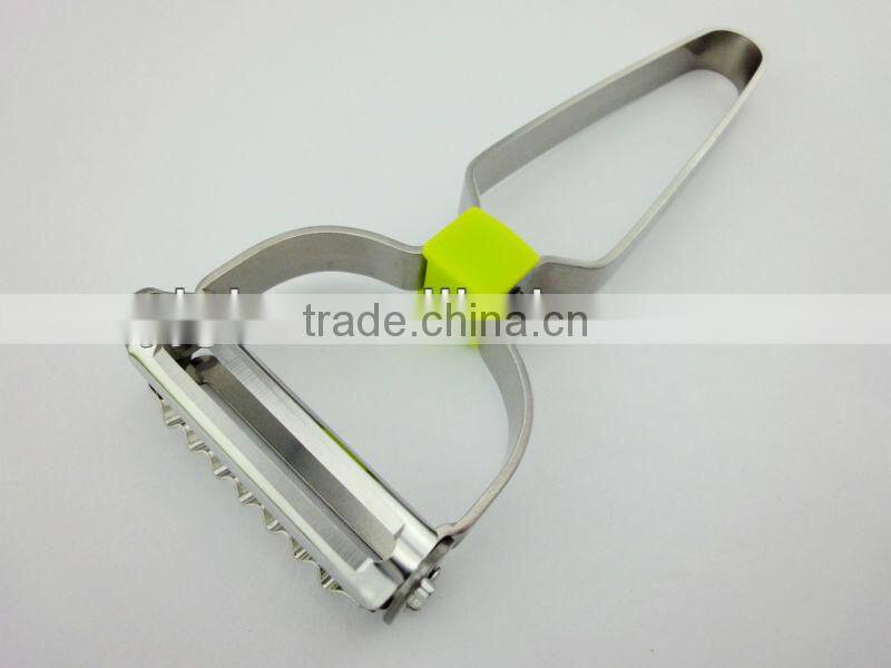Sampa stainless steel TPR protector with magnet coconut peeler
