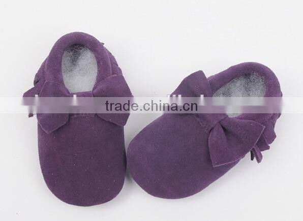 Classic design 100% suede baby moccasins with bow, bow moccains for baby