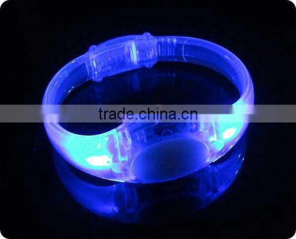 New material flashing LED bracelet, plastic bangles, plastic wristband