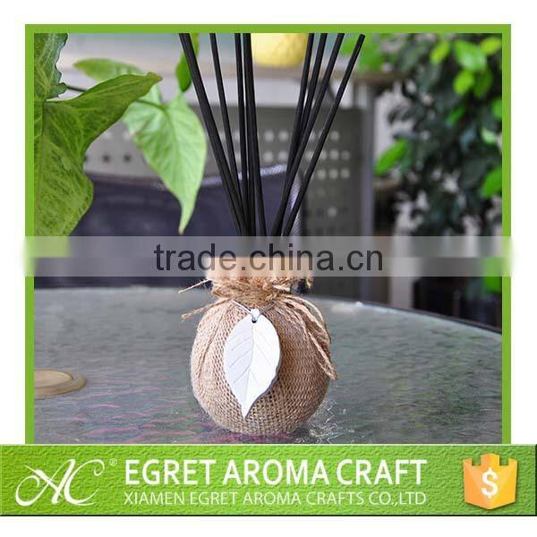 Nice design and decorative factory direct sale ecofriendly home air freshener glass reed diffuser automatic air fresher