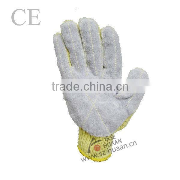 anti-cutting gloves with the cowhide center of the palm
