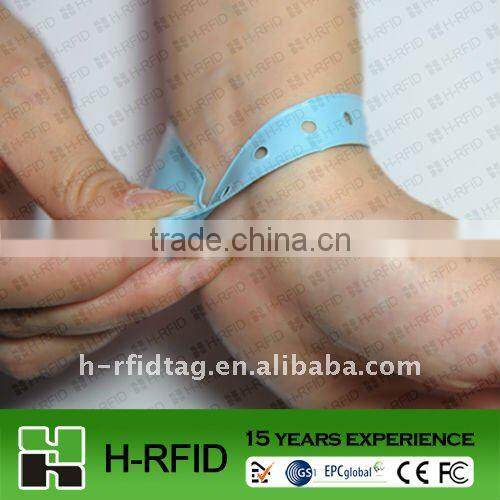 2013 China new design HF access control wristband