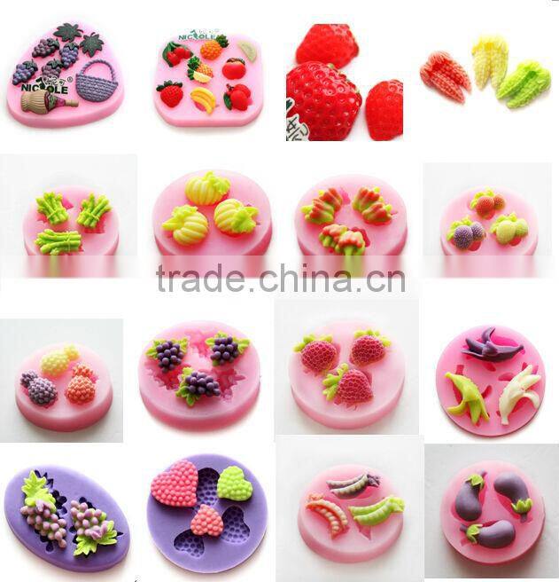Nicole Lips silicone fondant mold