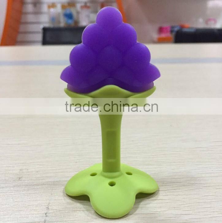 2016 New Arrival cute design silicone baby fruit teether