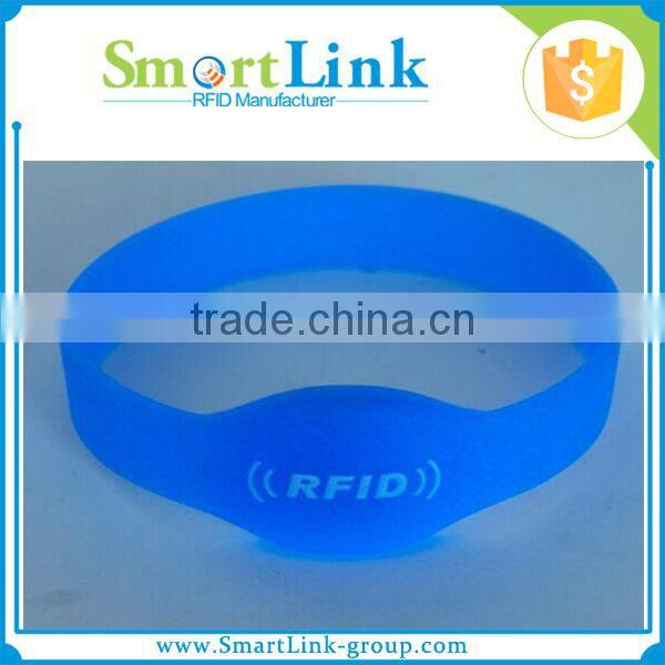 cheap RFID contactless smart silicone wristband,13.56 MHz S50 1K chip bracelet,customzied logo printing