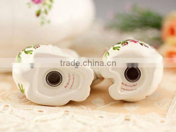 2sets of Rabbit ceramic pepper shaker