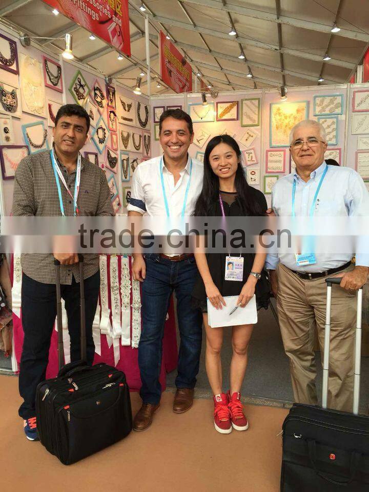 Latest fashion full crystal wedding cheap wholesale brooch