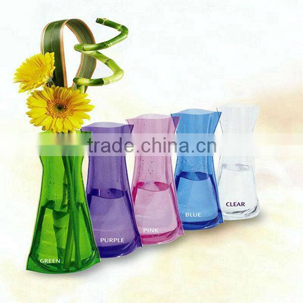 collapsible or folding plastic vase