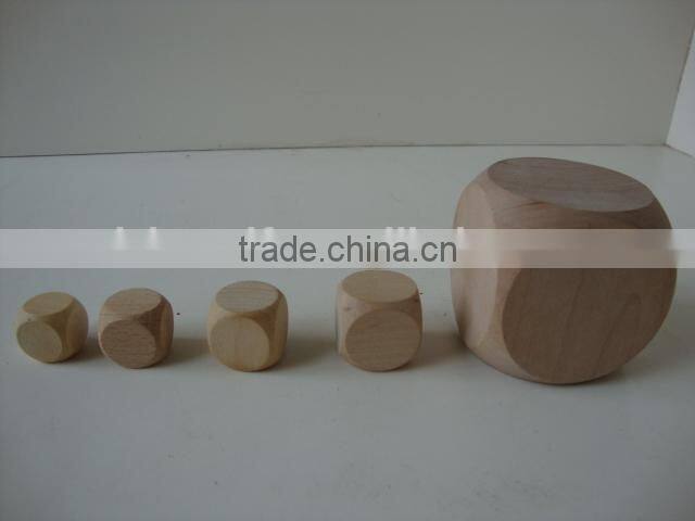 Custom wood dice games,large wood dice
