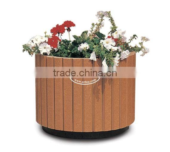 Round wood Plant Pot / Planter