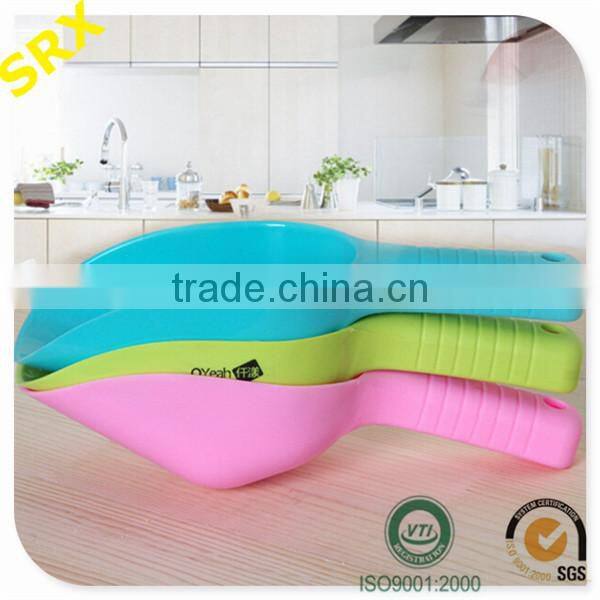 High Quality kitchen tools Round shovel plastic scoops wholesale , OEM plastic scoops made in China