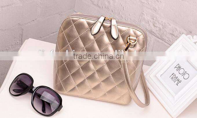 2015 novelty gold color diamond ladies weaving bags