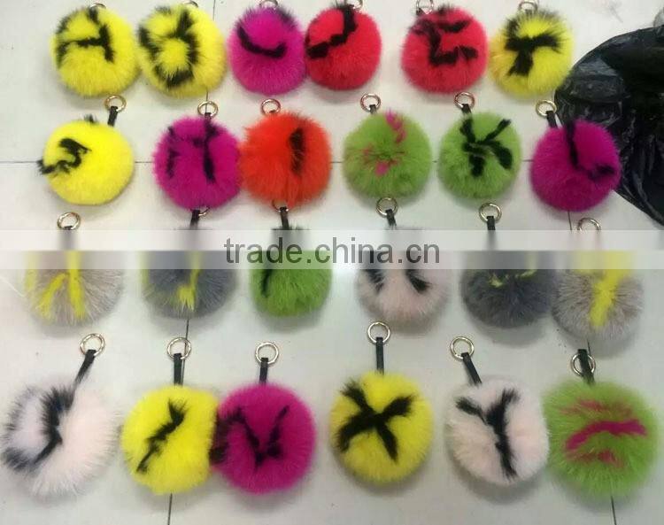 2016 Fashion Handmade Initial Pom-Pom Keychains/15cm Charm Pluffy Ball Keychains of Real Fox Fur for Bag/With Capital Letter A-Z