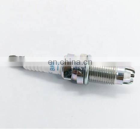 Wholesale low price car engine spark plug OEM MD355067