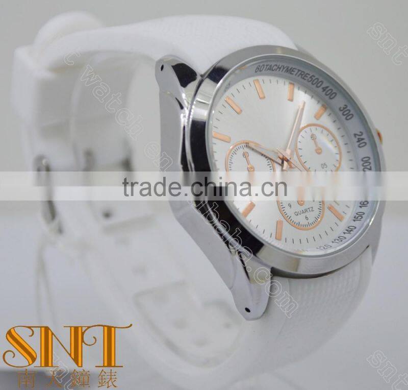 SNT-95139 have 3 chrono eyes high quality quartz watch
