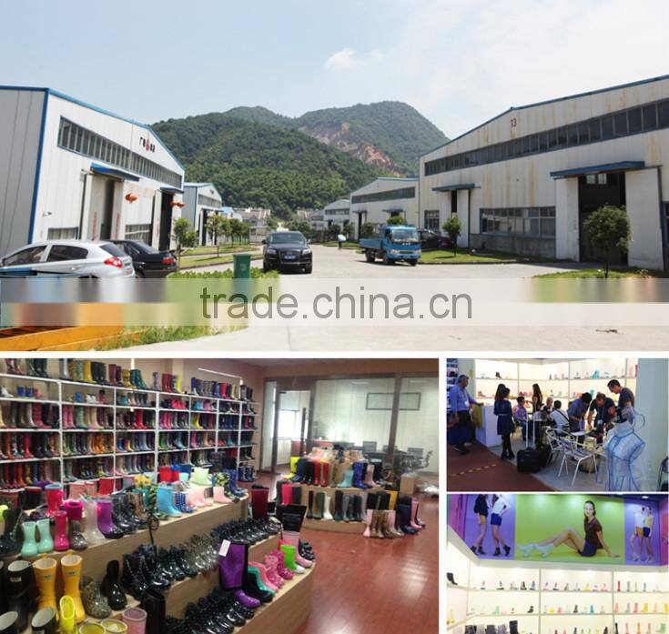 good quality Fashion cartoon short rainboot Children rainshoes children rain boot