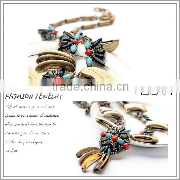 Special Design Resin Stone With Small Crystal Alloy Banana Charms Necklace