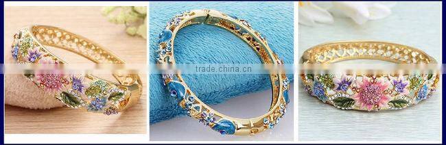 op11 Kiwi Green 8*10MM Opal Hamsa Bracelet Hand Opal Bracelet