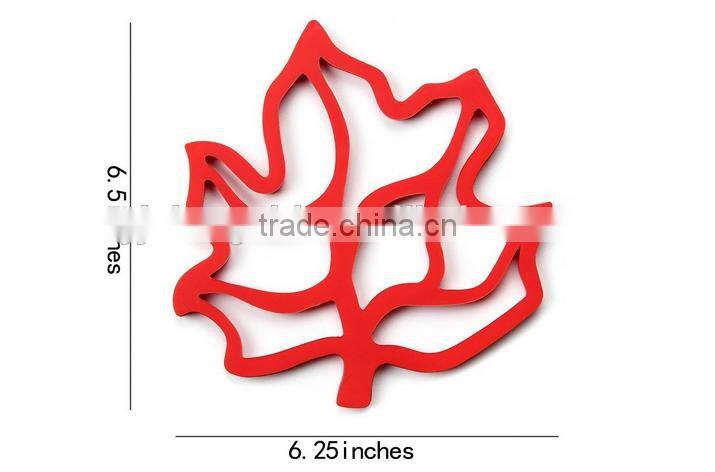 2016 Hot sale FDA and LFGB food grade colorful maple leaf shape non-sick silicone table mat & silicone drying mat