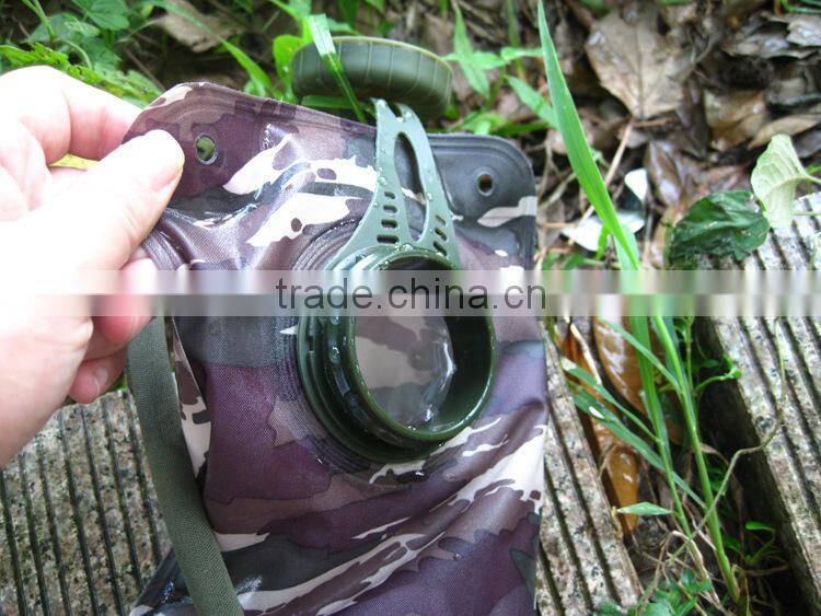 Outdoor 1.5L camping climbing riding cycling water bag military camouflage hydration bladder
