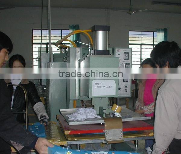 2016 hot sale high quality inflatable snow tube/new design water games adult toy