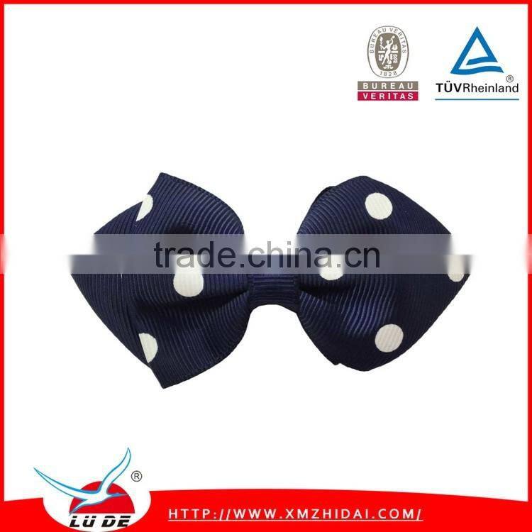 gift packing use black white polka dot ribbon bow