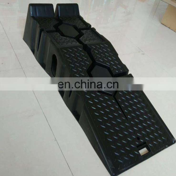 High quality Garage Outdoor Portable Auto Plastic Car Ramps with Heavy Duty Material Repair Ramp