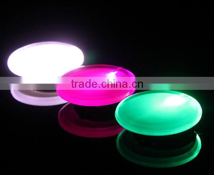 cute led brooch ,cheap wedding party gift ,mix styles flashing heart badge love brooch for party decoration