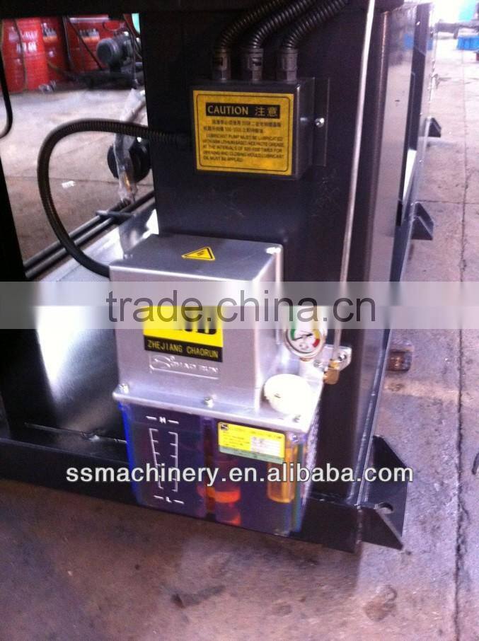 Small injection molding machine price