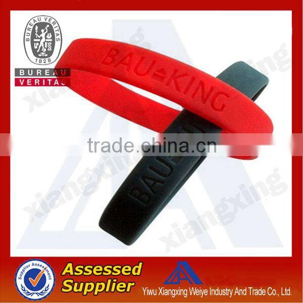 Competitive price colorful soft cheap Custom Fashion silicone Iphone keychain