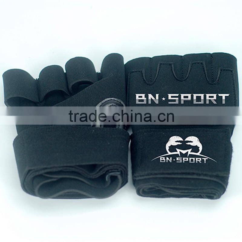 2016 Fashion UFC MMA Gloves Wining Sports Grappling Twins Fighting Training Grant Kickboxing Sparring Gloves winning gloves