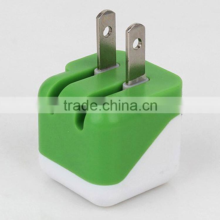 High efficient conversion 2.1A portable 4 port universal usb fast charger