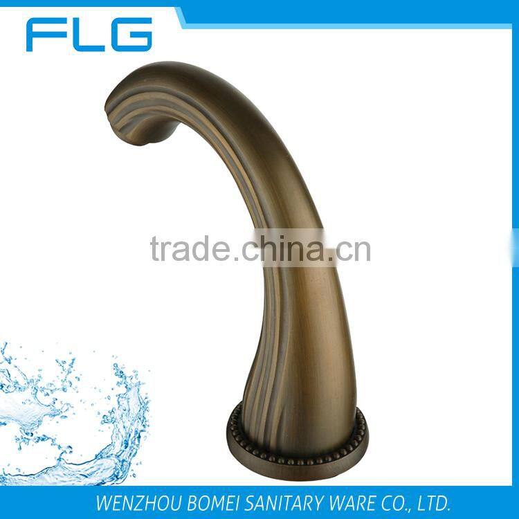 Lead Free Healthy Double Handle Cold And Hot Water Antique Basin Bathroom Faucet FLG606