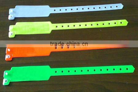 Single Cheap Customized Event RFID MF D21 Paper Wristband